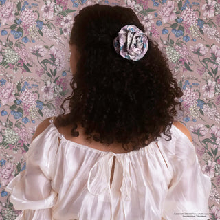 Kitsch Bridgerton X Satin Rosette Medium Flat Cloud Clip in Wisteria