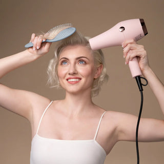 Kitsch Recycled Plastic Wet/Dry Brush- Haze Blue