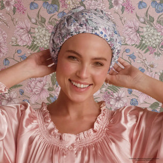 Kitsch Bridgerton X Satin-Lined Flexi Shower Cap in Wisteria