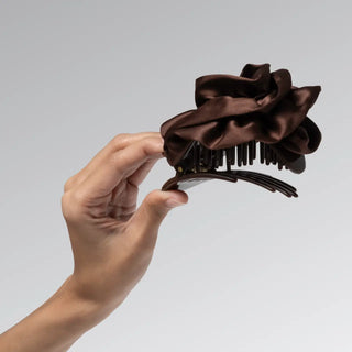 Kitsch Satin Rosette Medium Flat Cloud Clip Chocolate